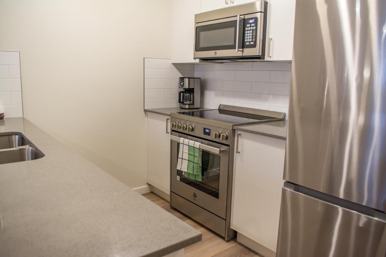 Globalstay New Apartments In Cranbrook Free Street Parking YYC 외부 사진