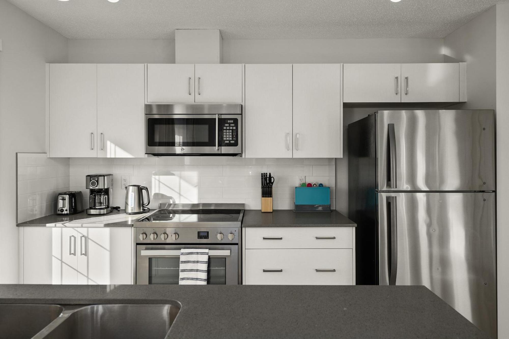 Globalstay New Apartments In Cranbrook Free Street Parking YYC 외부 사진