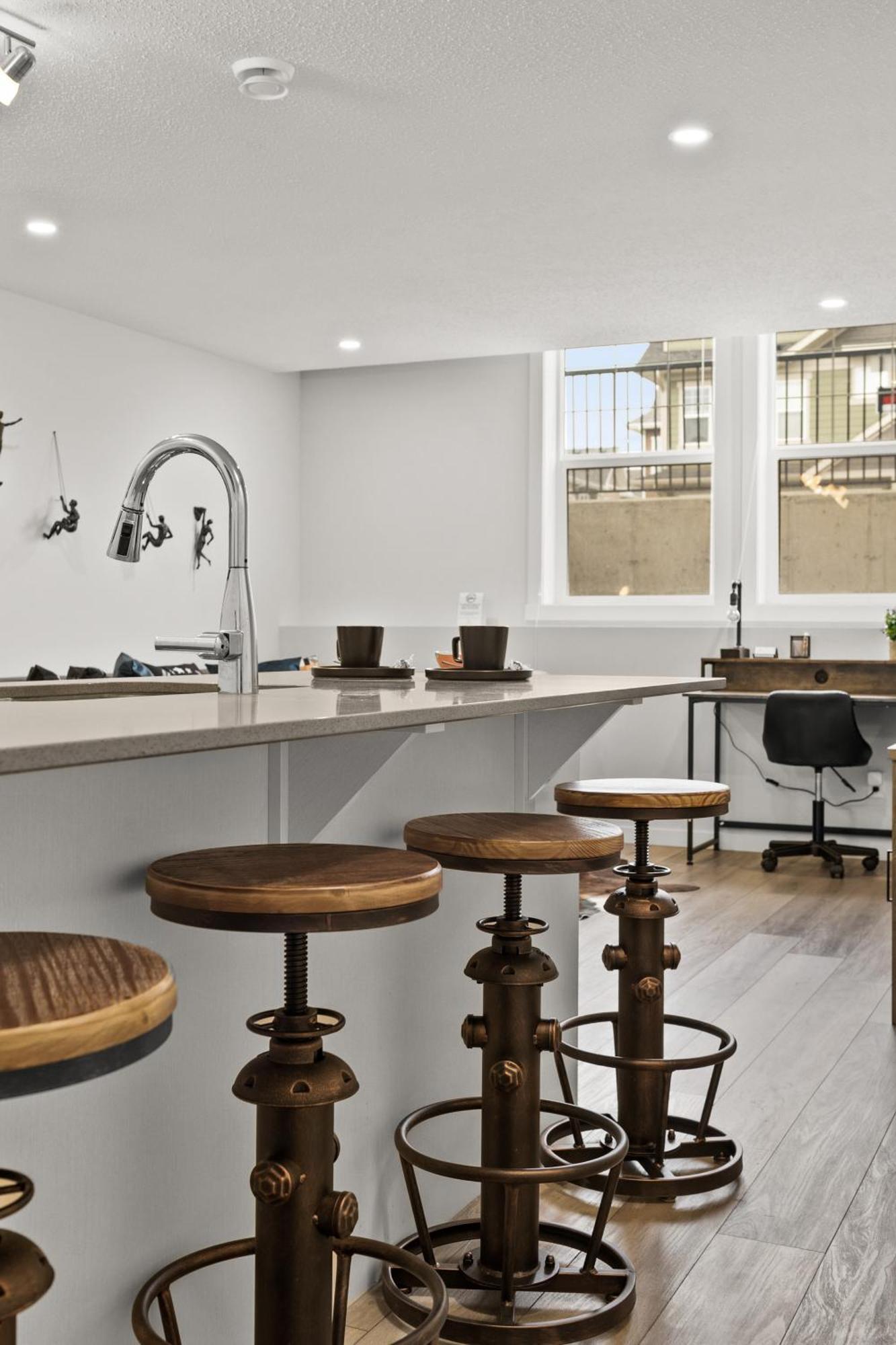 Globalstay New Apartments In Cranbrook Free Street Parking YYC 외부 사진