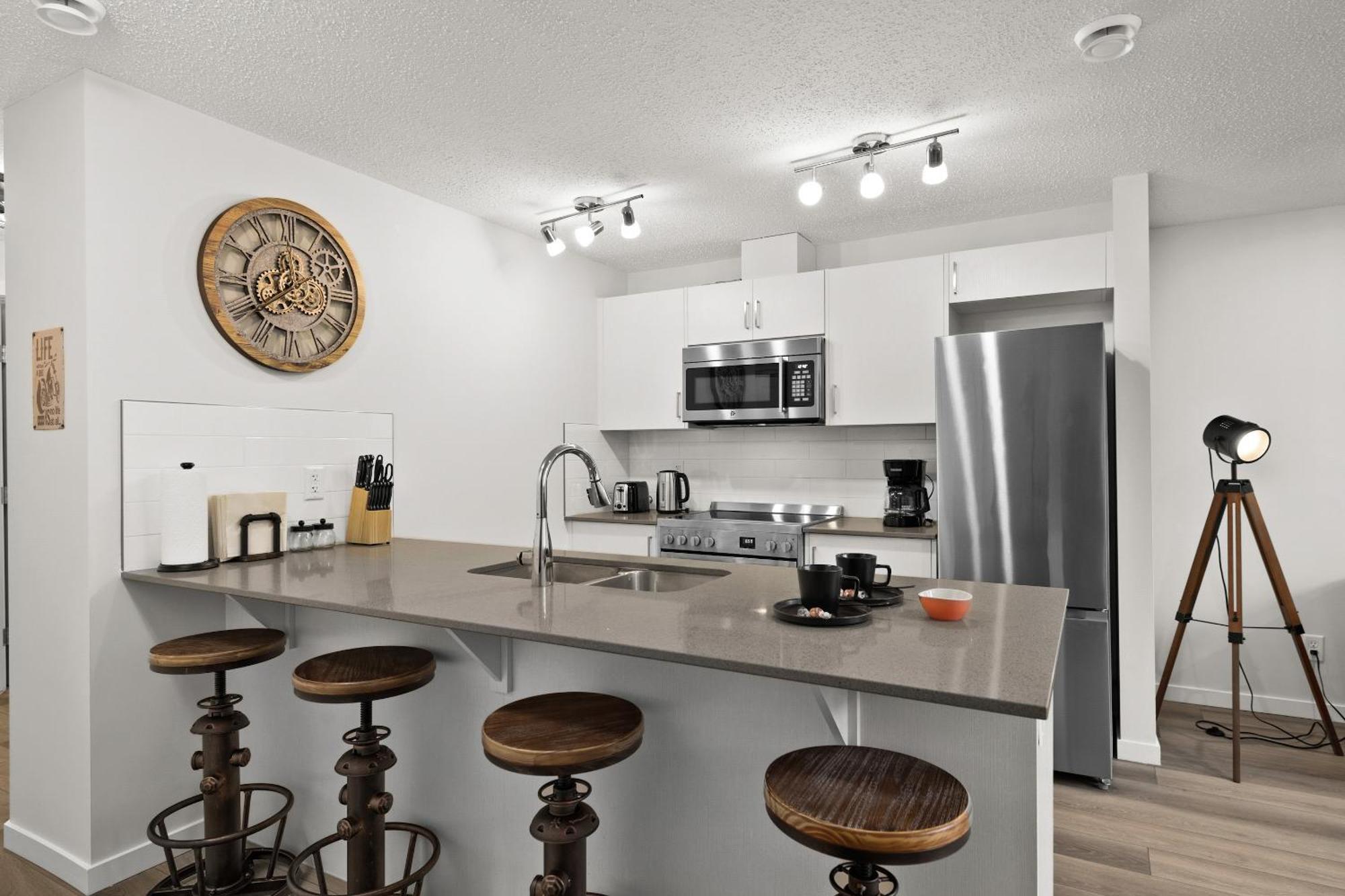 Globalstay New Apartments In Cranbrook Free Street Parking YYC 외부 사진